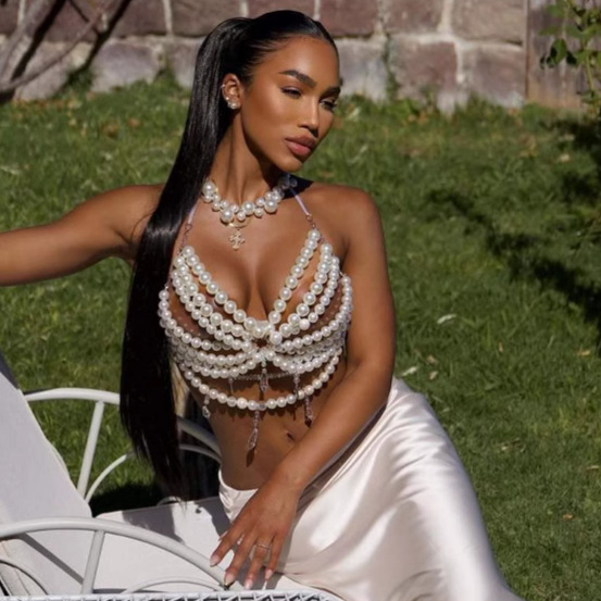 Hand-woven Plastic Pearls Brea - Body Jewelry Vest のレビューと価格