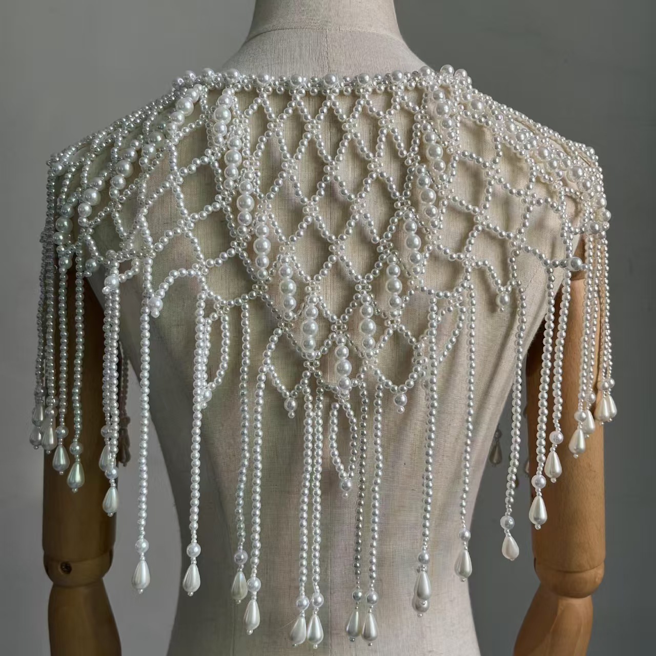 Victorian Inspired Beaded Shaw - Body Jewelry Vest のレビューと価格