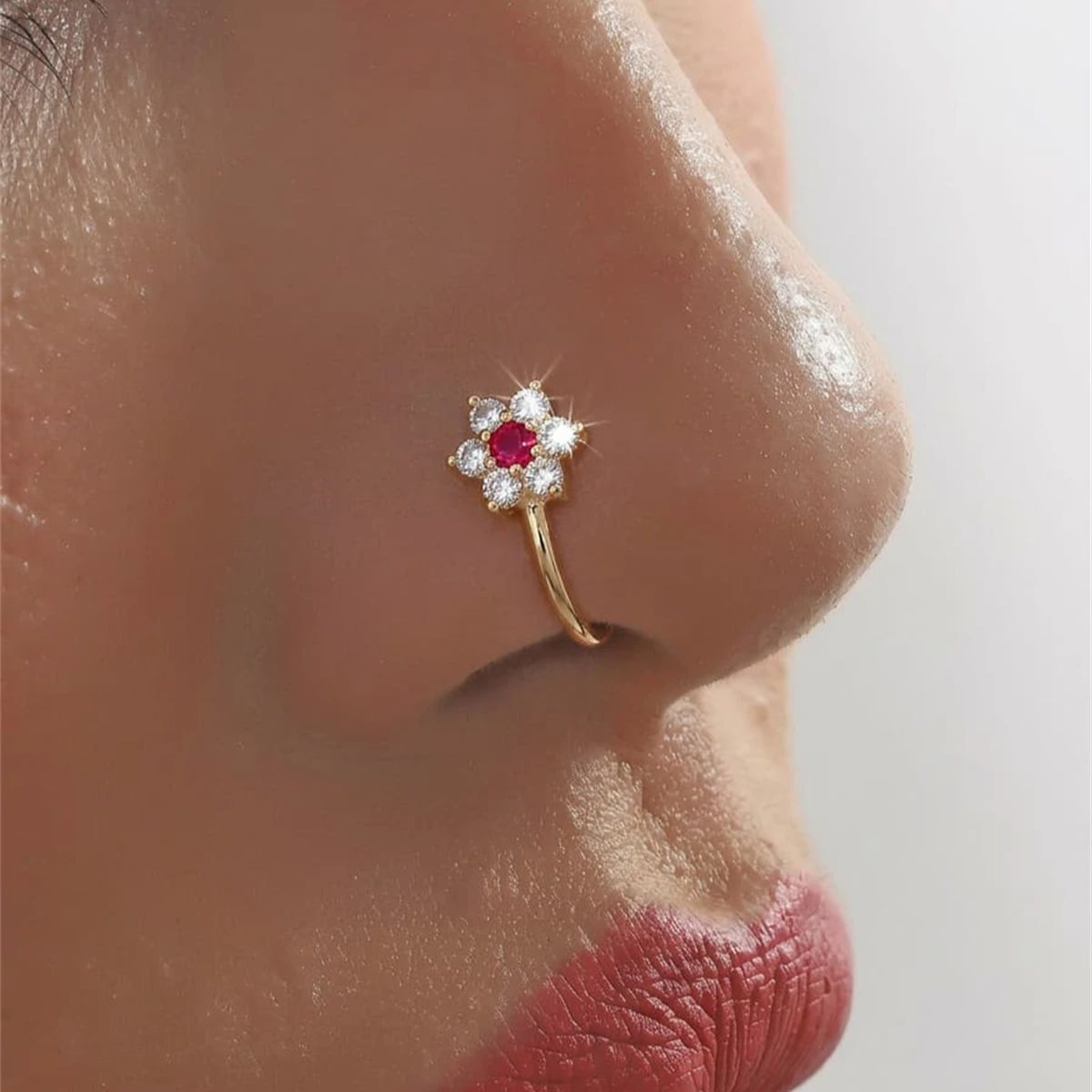 1PC Flower Shaped No Piercing  - Body Jewelry On Sale のレビューと価格