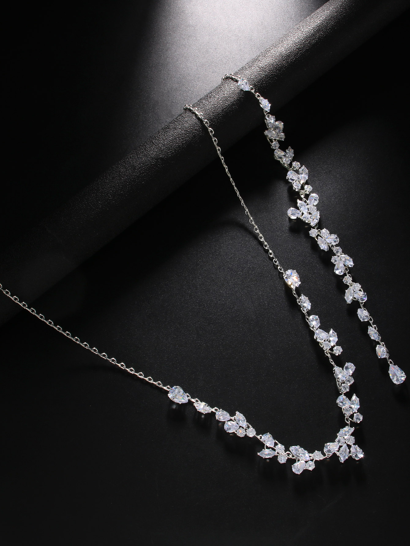 Crystal Leaf Backdrop Necklace - Body Jewelry Back のレビューと価格