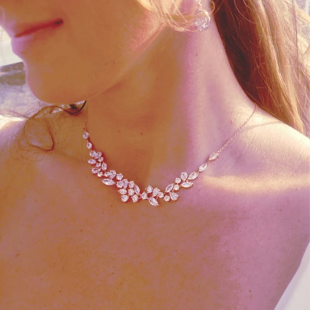 Crystal Leaf Backdrop Necklace - Body Jewelry Back のレビューと価格