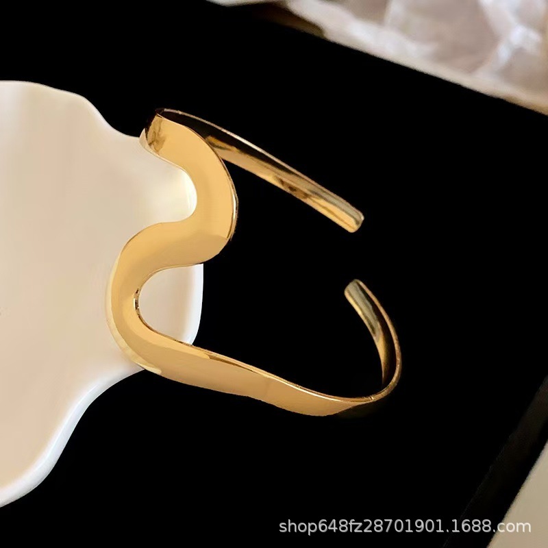 Metal wave shape bracelet arm  - Body Jewelry Rings のレビューと価格